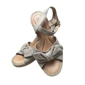 Born Women’s 7 Beige Bow Espadrille Leather Open Toe Wedge Sandal